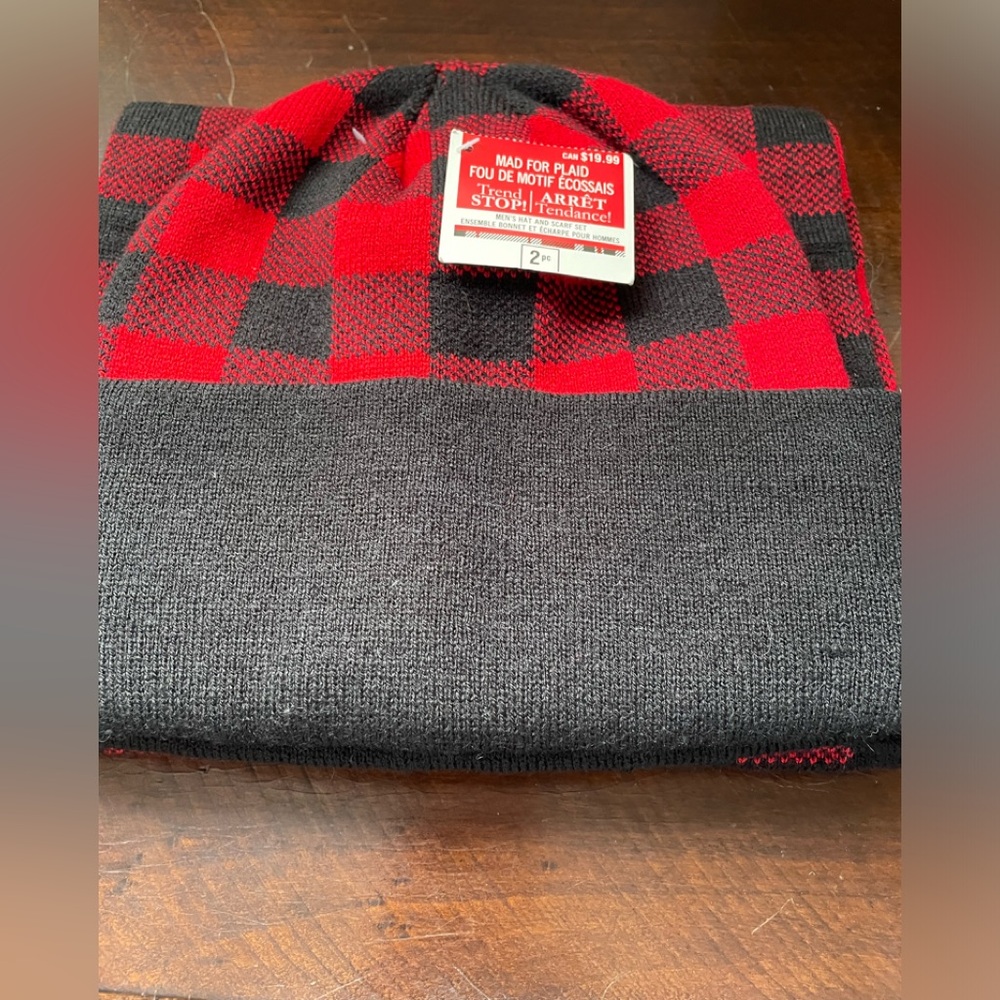 Hat and scarf set